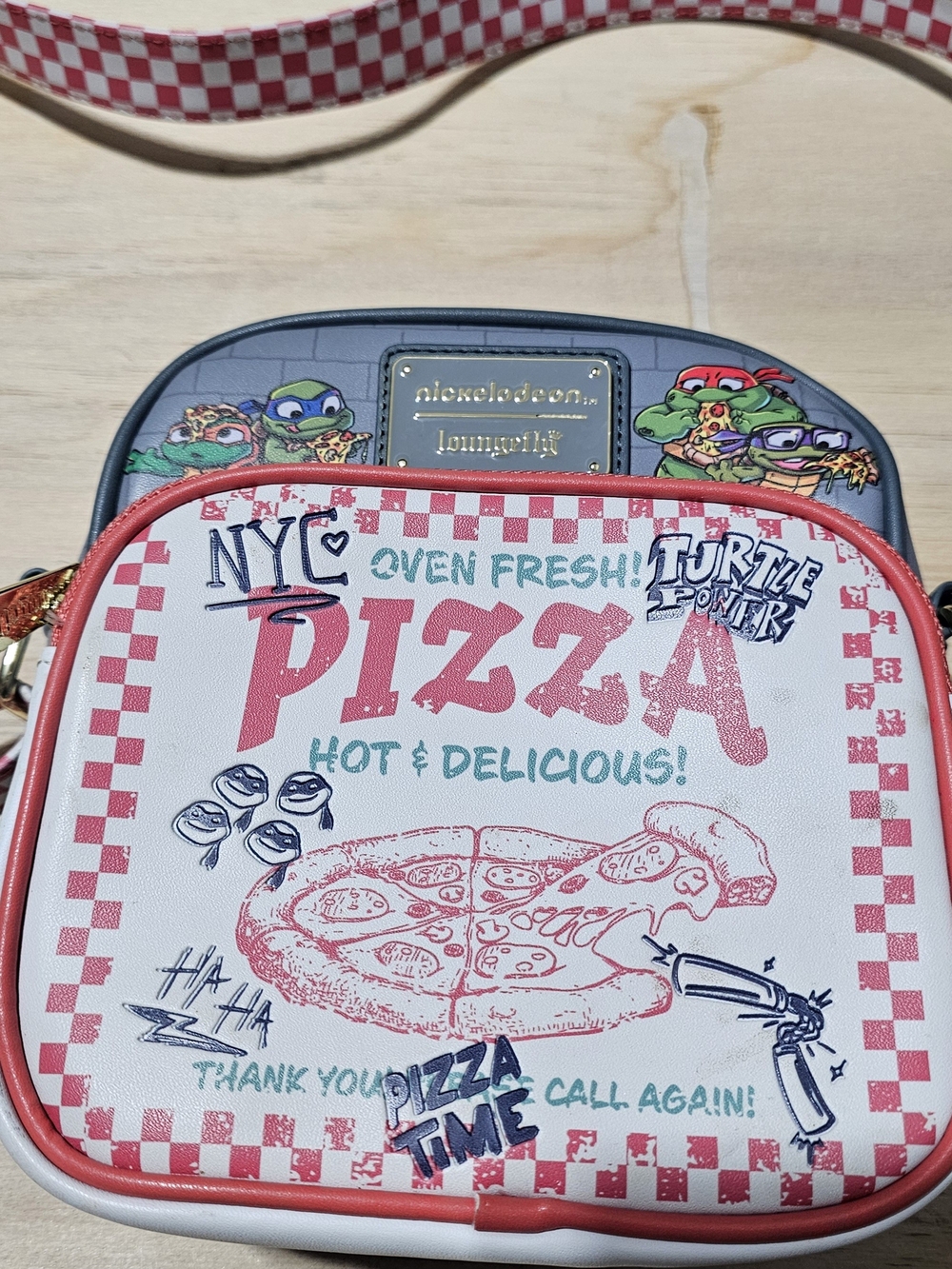 Loungefly Teenage Mutant Ninja Turtles Pizza Crossbody Bag - Pink/Gray - Picture 2 of 9